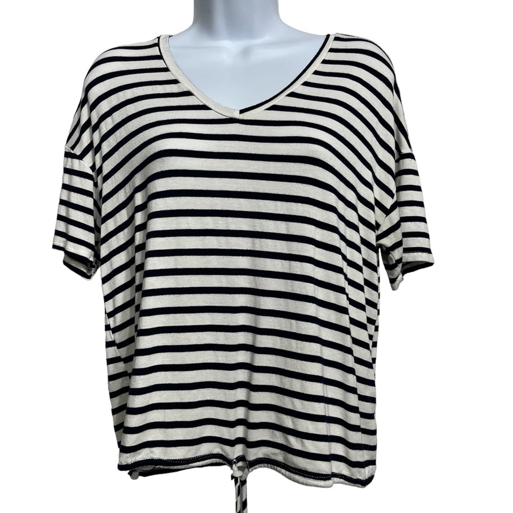 🔥Green Envelope striped tee size large